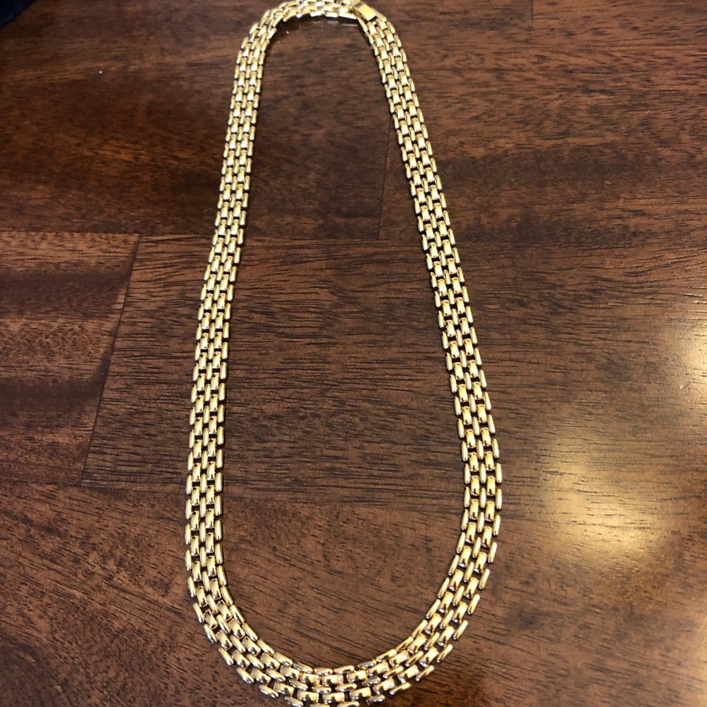 Lot of Six Gold Tone Vintage Costume Jewelry Necklaces - Picture 6 of 12